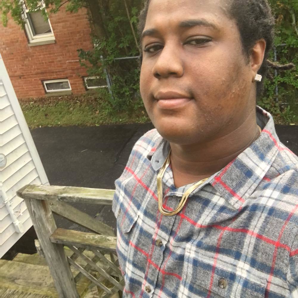 Meet your Posher, Carlos